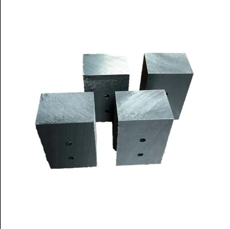 [14518001] X4 cales de déport pour une fixation sur bardage